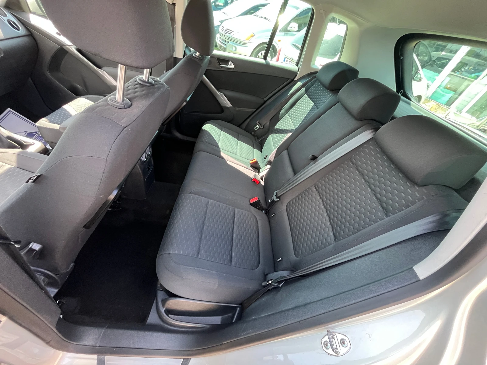 VW Tiguan 1.4 БЕНЗИН 4 MOTION, снимка 7 - Автомобили и джипове - 54124814