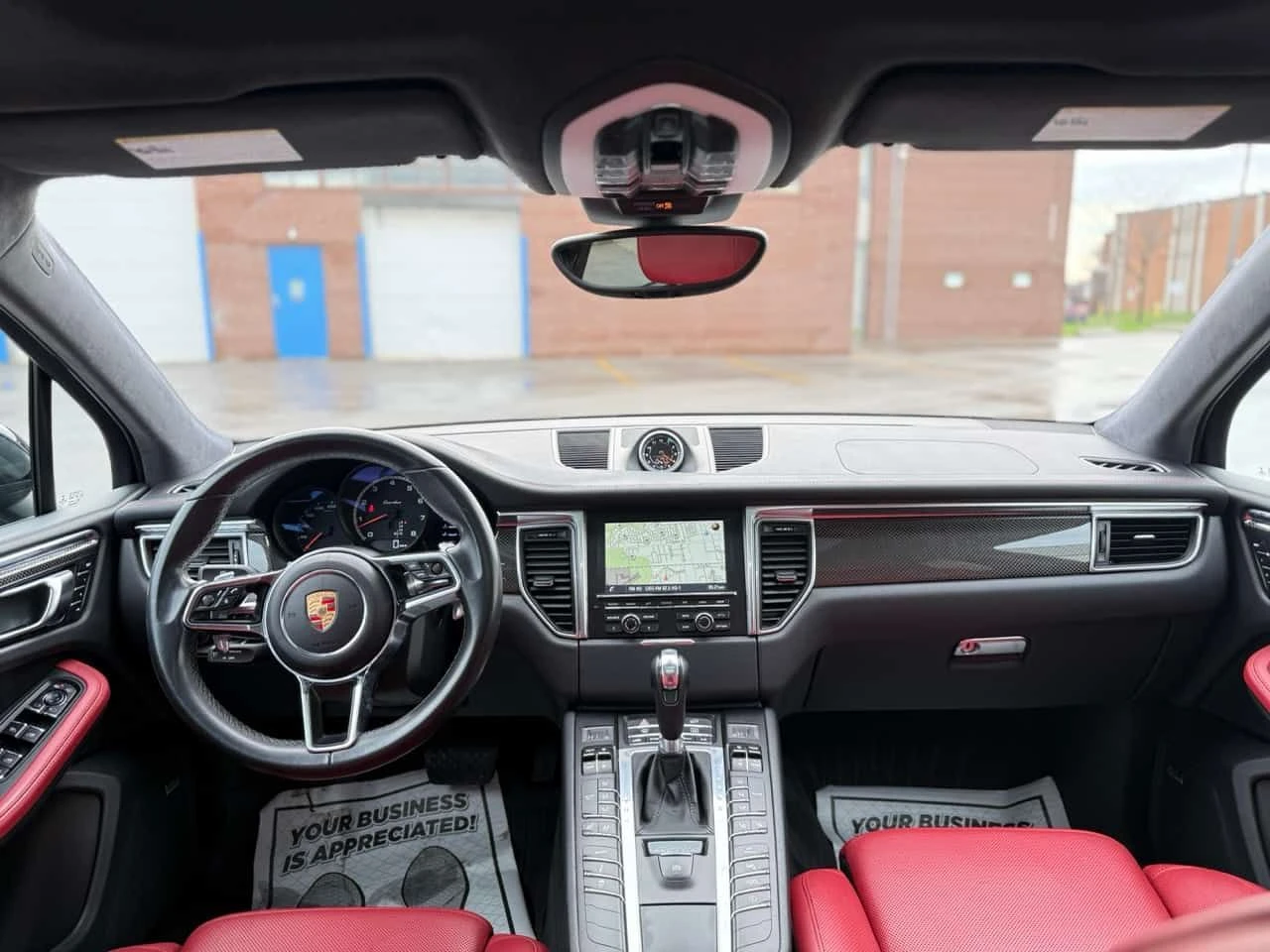 Porsche Macan Turbo  CARFAX, снимка 9 - Автомобили и джипове - 54269911