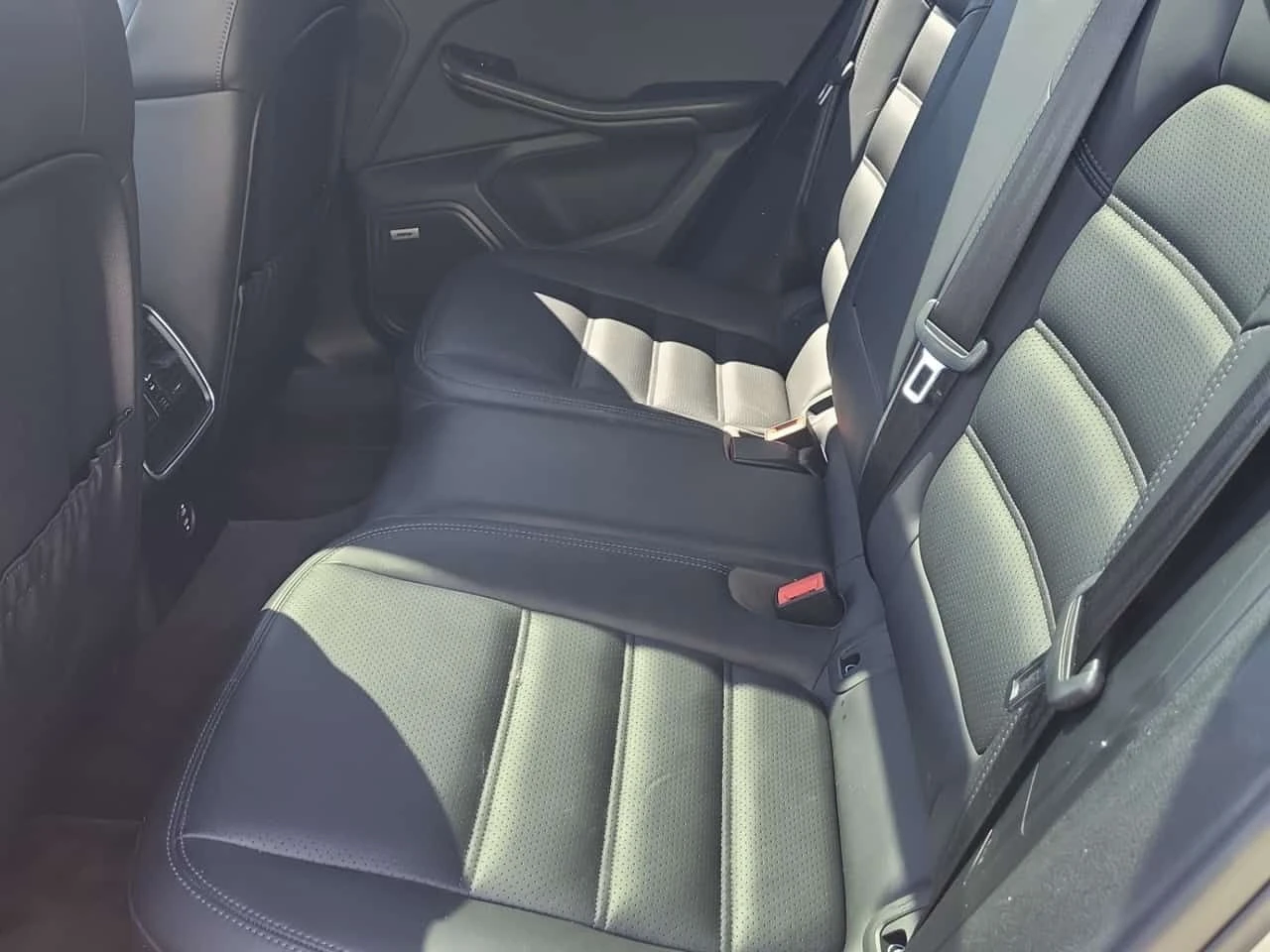 Porsche Macan TURBO/CARFAX/Пано/2 Ключа/Подгрев/Обдух/, снимка 11 - Автомобили и джипове - 54323775