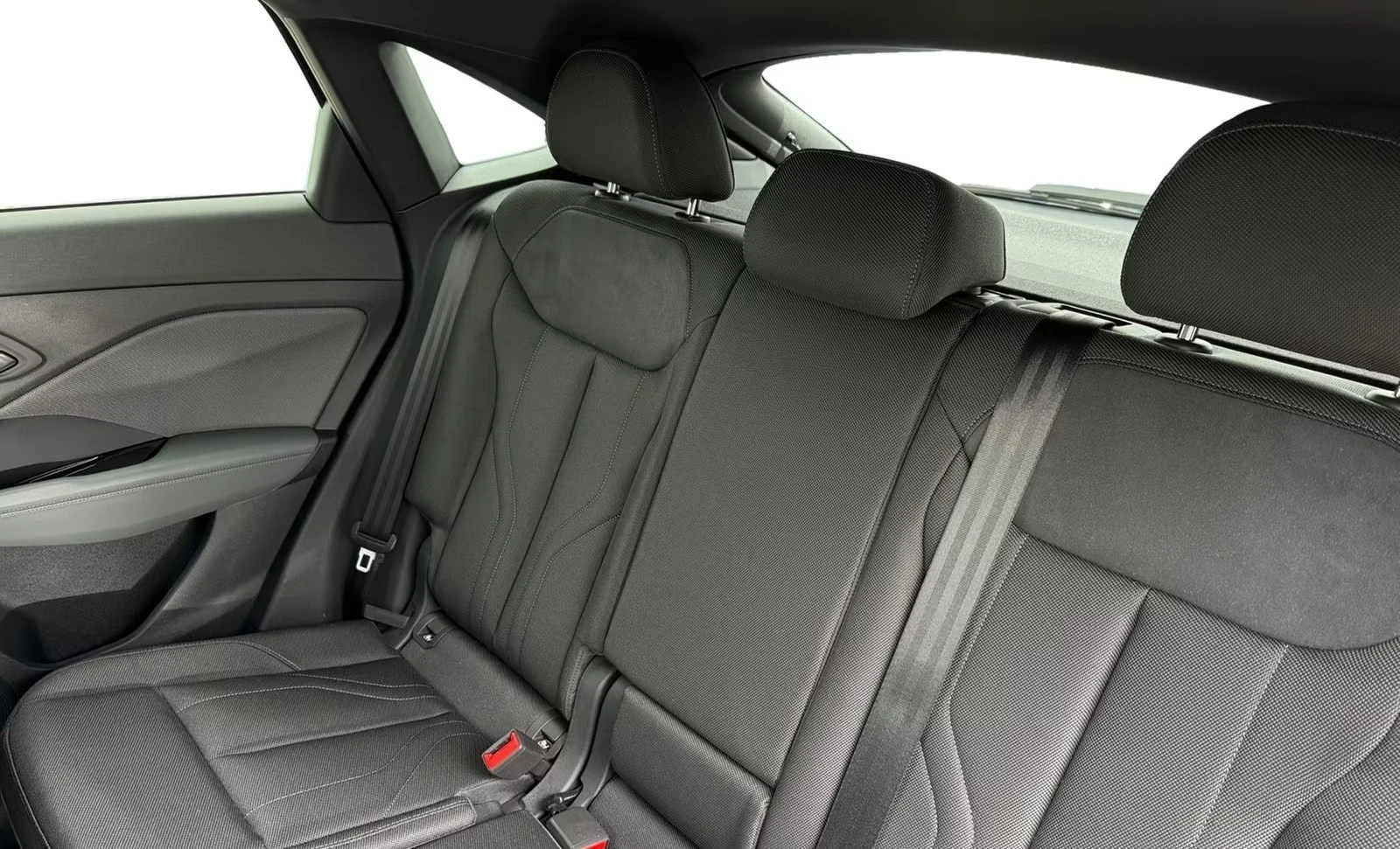 Audi Q3 TFSI * NEW 2026* QUATTRO S-LINE SPORTBACK , снимка 9 - Автомобили и джипове - 54768504