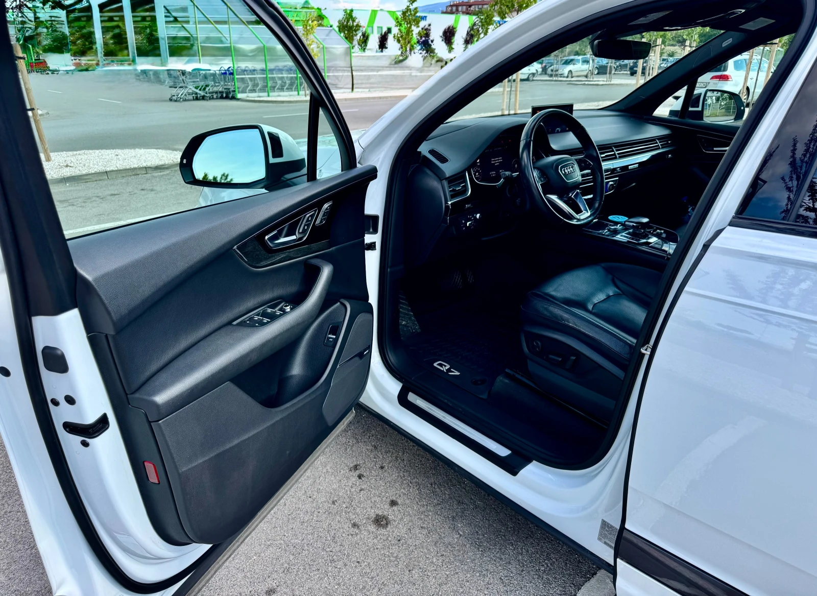 Audi Q7 PRESTIGE| BLACK OPTIC| 360| HEAD-UP| BOSE| PANORAM, снимка 6 - Автомобили и джипове - 55074472