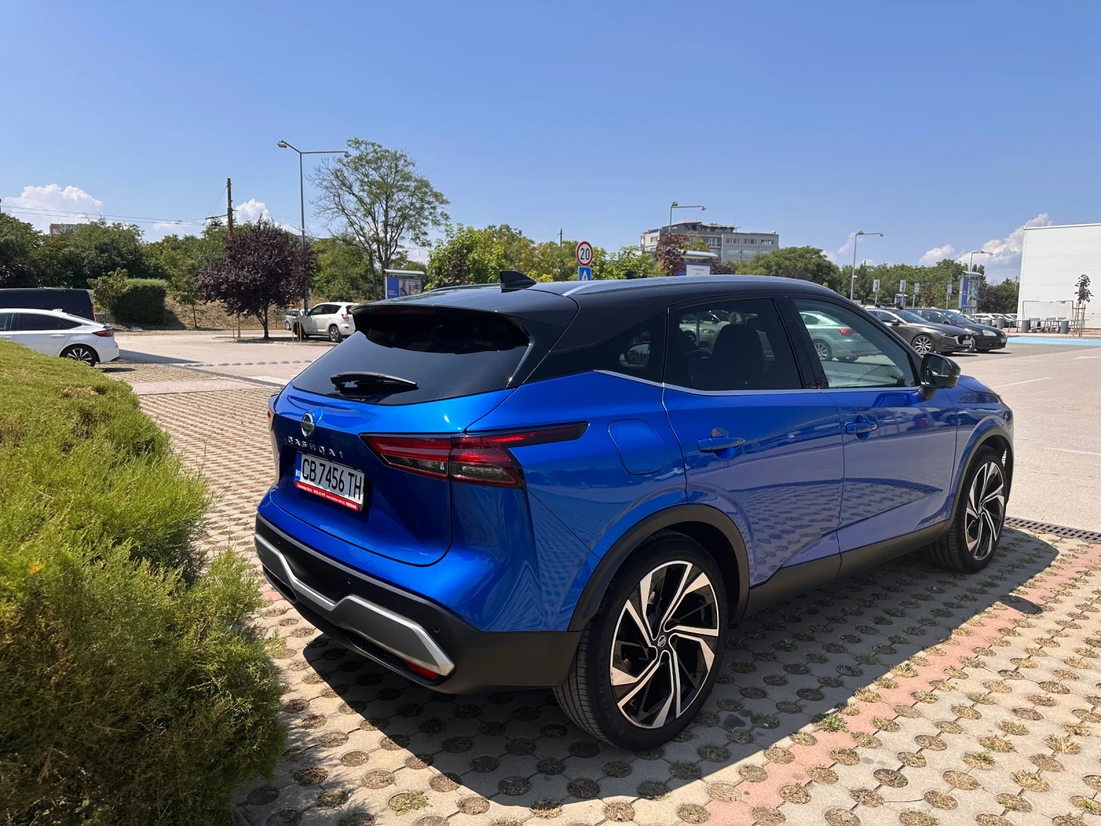 Nissan Qashqai, снимка 4 - Автомобили и джипове - 55350129