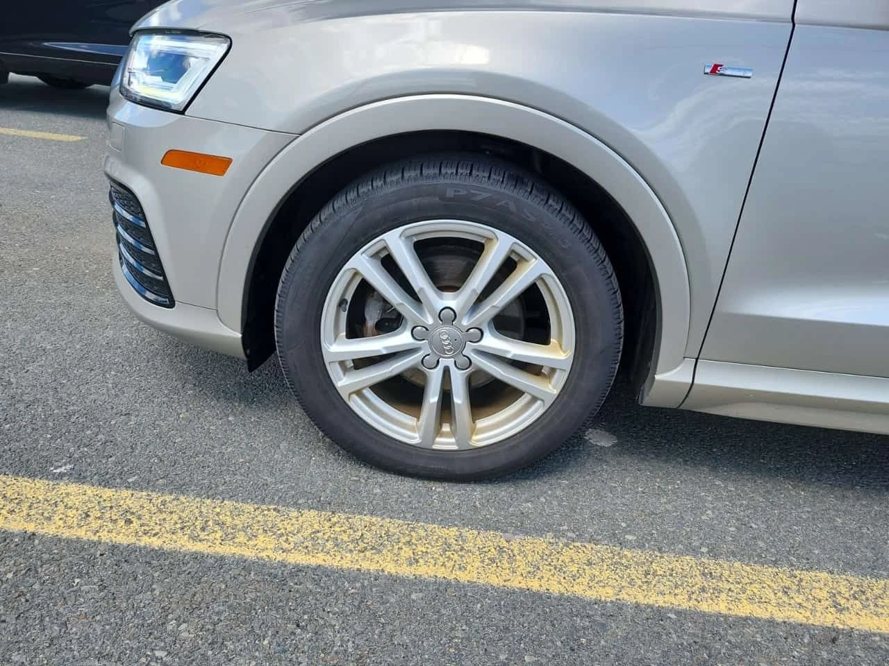 Audi Q3 * TECHNIK * CARFAX * БЕЗ ПЪРВОНАЧАЛНА ВНОСКА, снимка 6 - Автомобили и джипове - 55403905