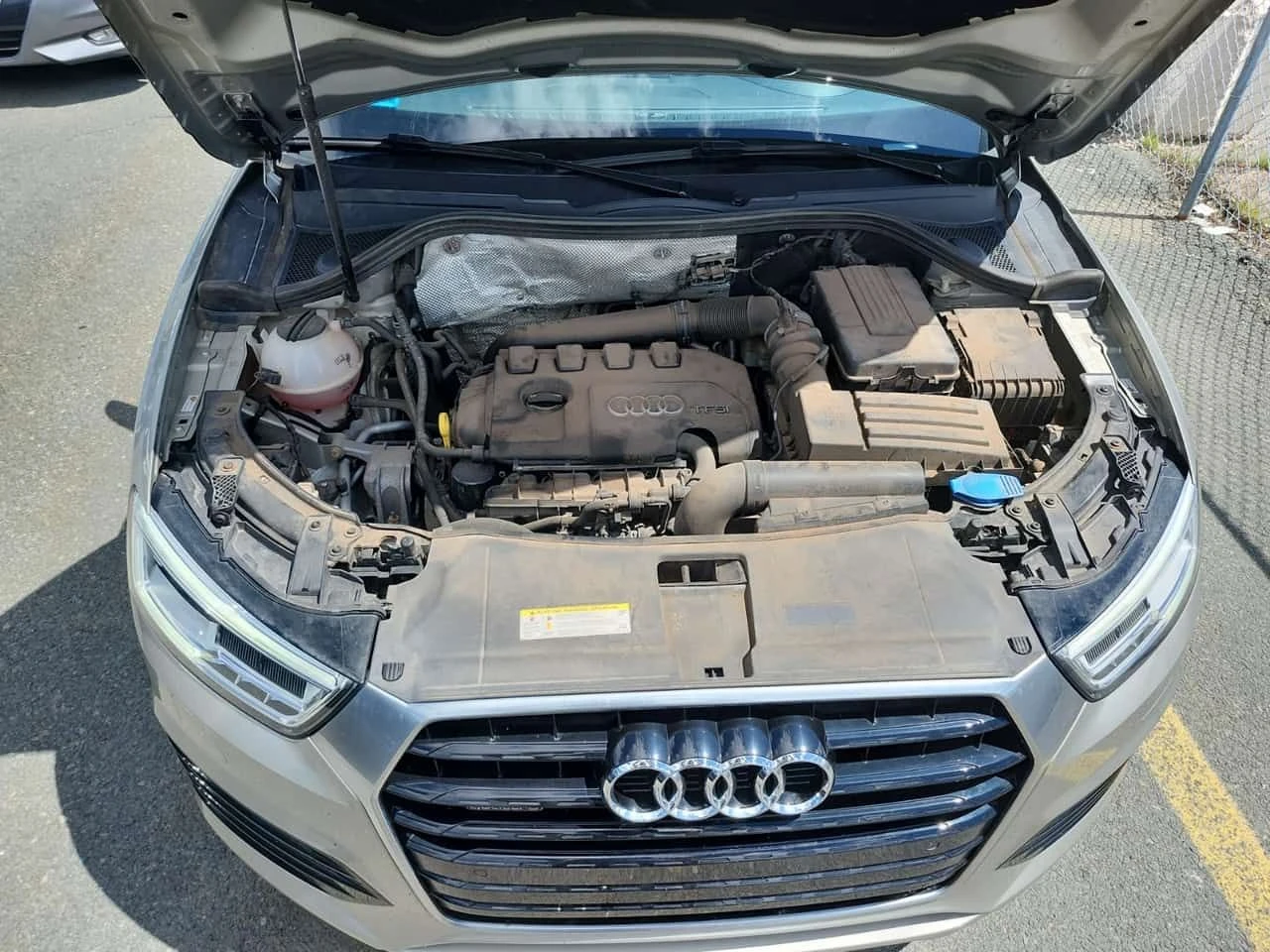 Audi Q3 * TECHNIK * CARFAX * БЕЗ ПЪРВОНАЧАЛНА ВНОСКА, снимка 17 - Автомобили и джипове - 55403905