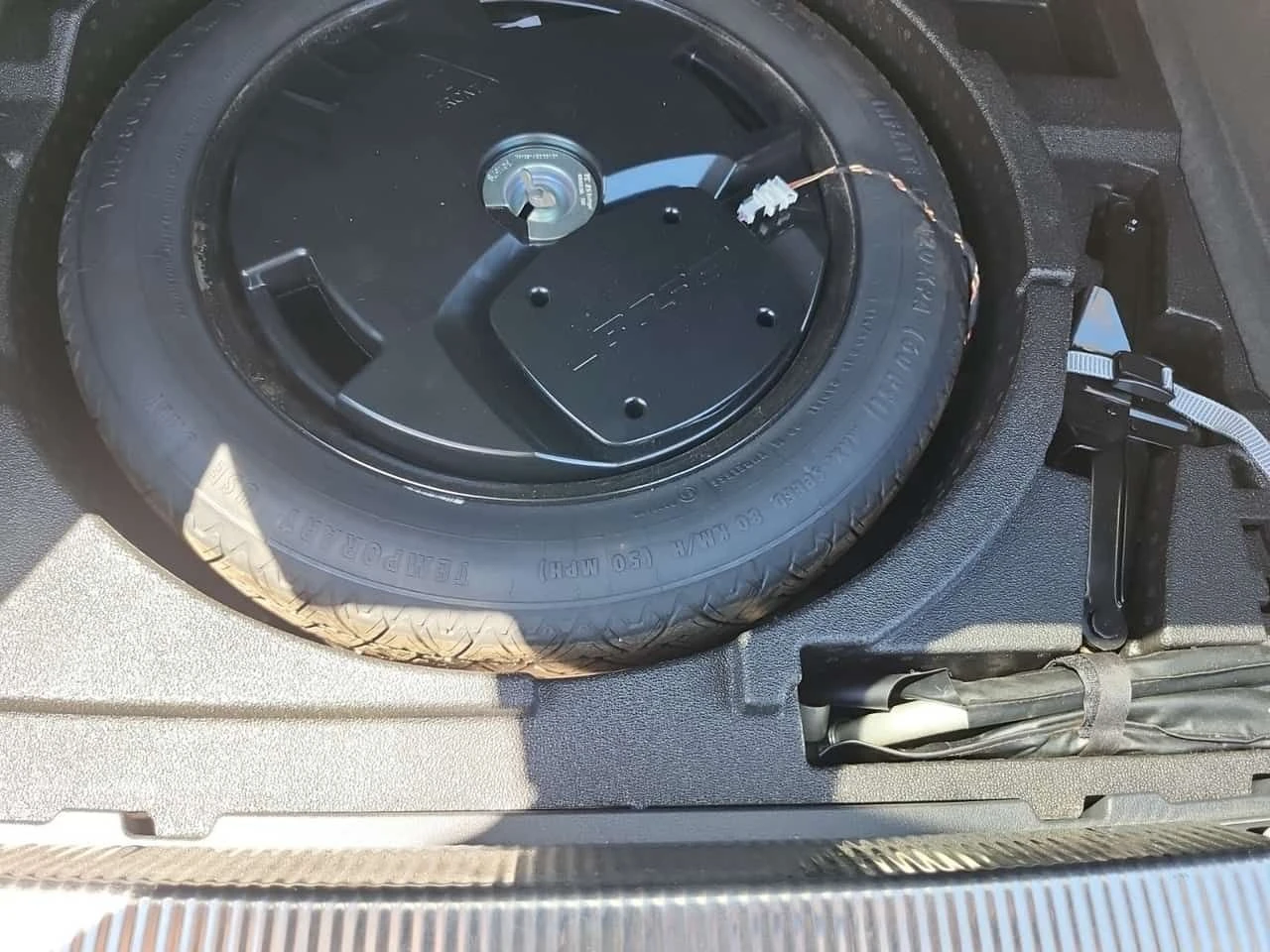 Audi Q3 * TECHNIK * CARFAX * БЕЗ ПЪРВОНАЧАЛНА ВНОСКА, снимка 14 - Автомобили и джипове - 55403905