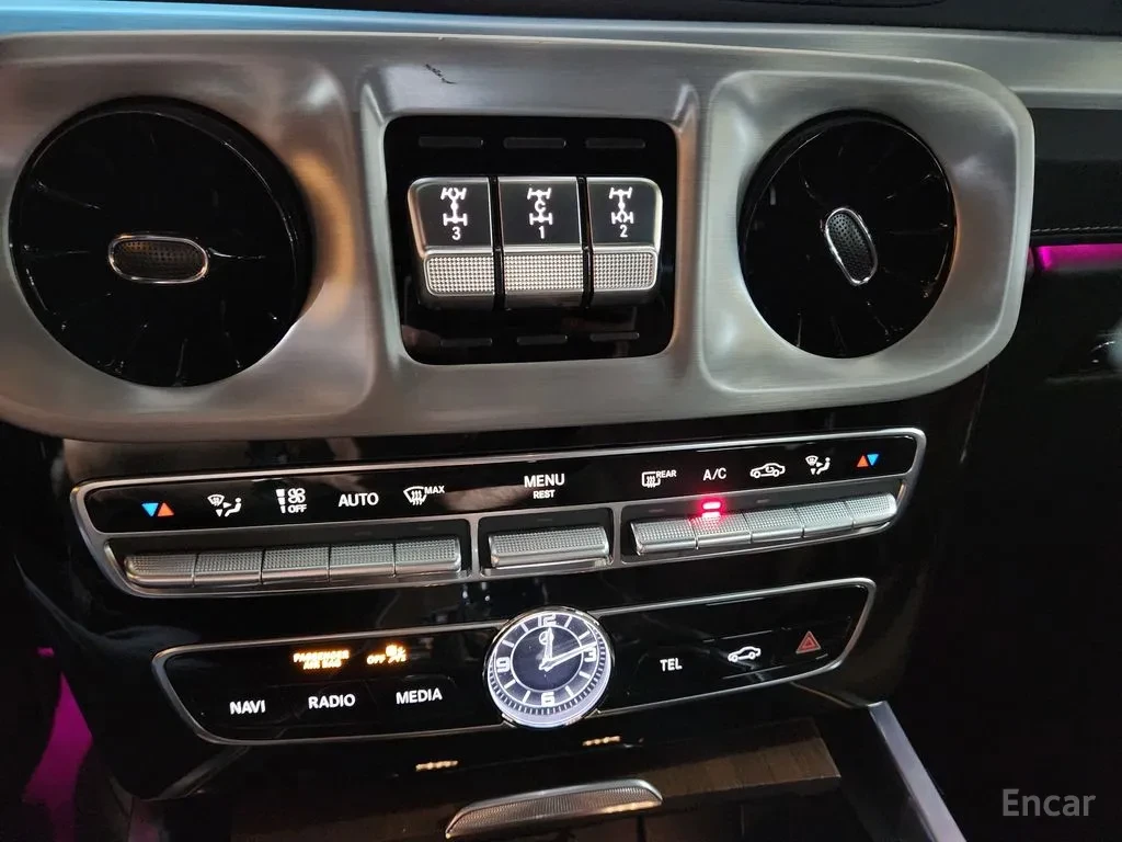 Mercedes-Benz G 400 DISTRONIC | HEADS UP | VENTED | 360, снимка 14 - Автомобили и джипове - 55960396