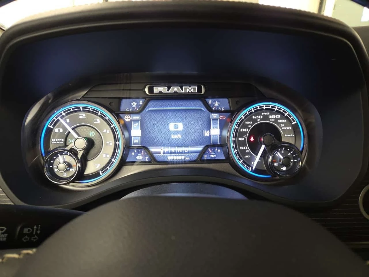 Dodge RAM 1500 5.7 V8 * LIMITED * H/K * ��������� * CARFAX *  | Mobile.bg � ����������� 9