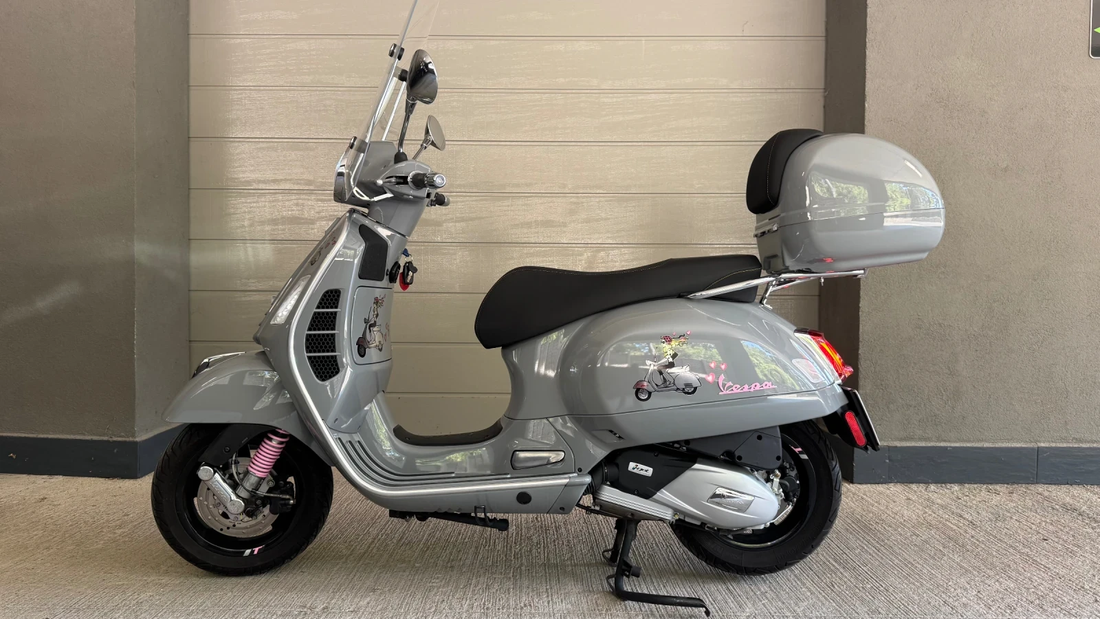 Vespa 125 GTS super Tech , снимка 15 - Мотоциклети и мототехника - 55770672