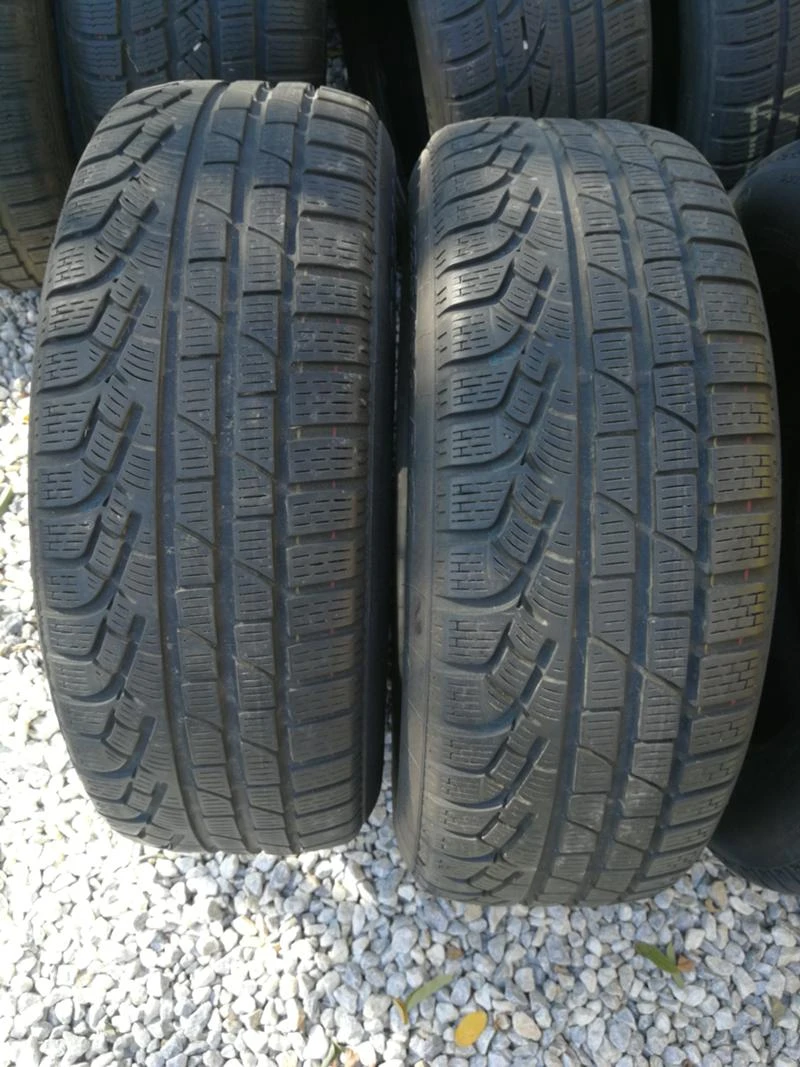 Гуми Зимни 225/60R17, снимка 1 - Гуми и джанти - 45864174