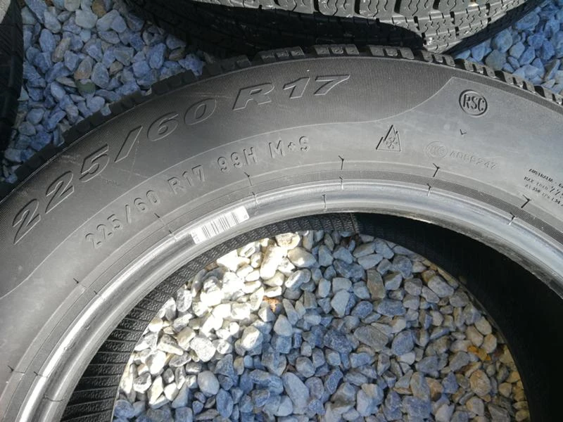 Гуми Зимни 225/60R17, снимка 5 - Гуми и джанти - 45864174