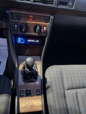 Mercedes-Benz 124 Turbo - 3999 € / 7821.36 лв. - 66752492 12