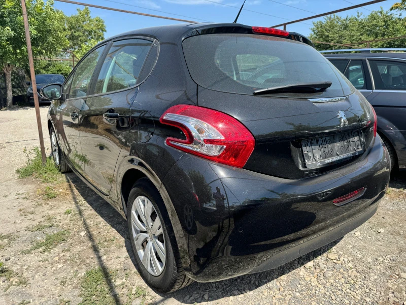 Peugeot 208, снимка 6 - Автомобили и джипове - 46317980