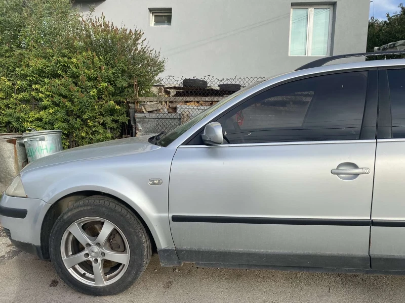 VW Passat 5.5, снимка 12 - Автомобили и джипове - 47567755