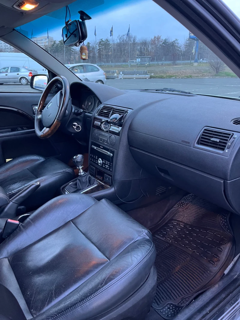 Ford Mondeo 2.2 TDCI, снимка 4 - Автомобили и джипове - 48589794