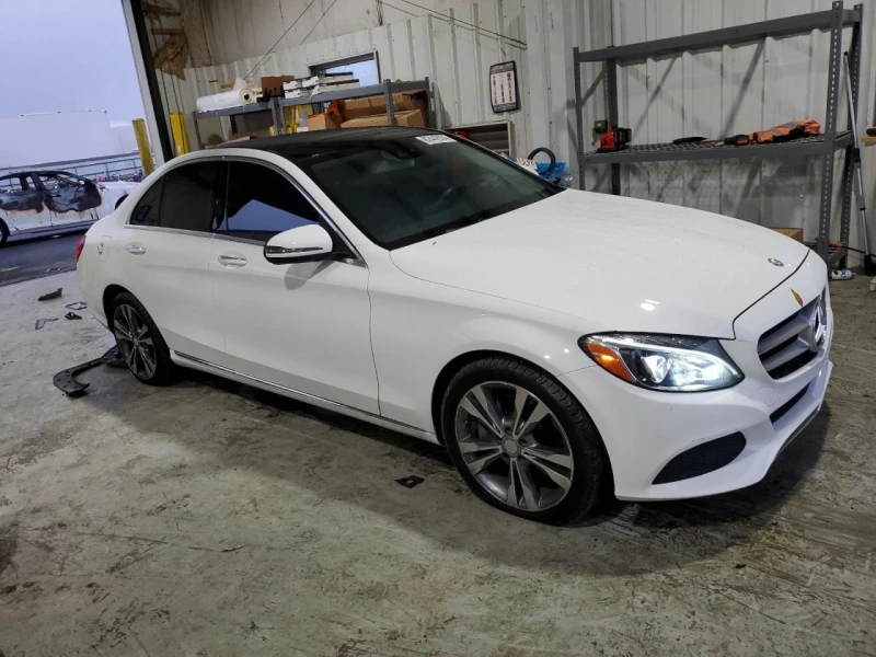 Mercedes-Benz C 300, снимка 4 - Автомобили и джипове - 48726165