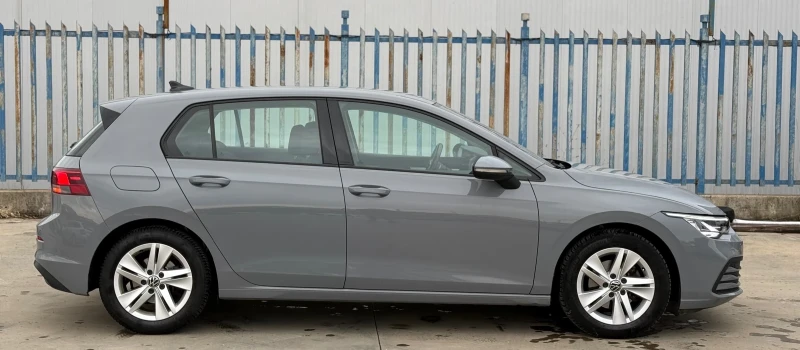 VW Golf 1.5 TSI, снимка 8 - Автомобили и джипове - 48802811