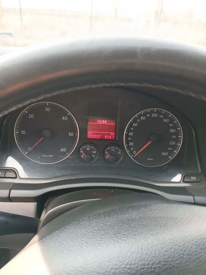 VW Golf 5, снимка 6 - Автомобили и джипове - 49349490