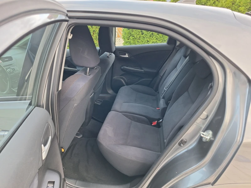 Honda Civic 1.6 I-DTEC , снимка 9 - Автомобили и джипове - 52044609