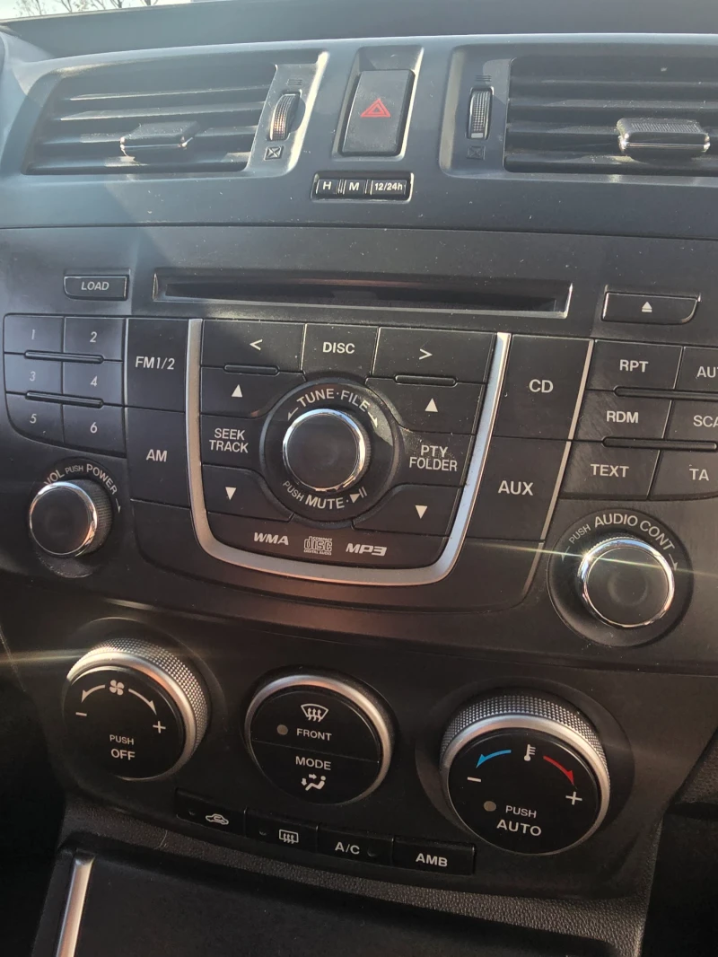 Mazda 5 2.0i 7места, снимка 12 - Автомобили и джипове - 52396011