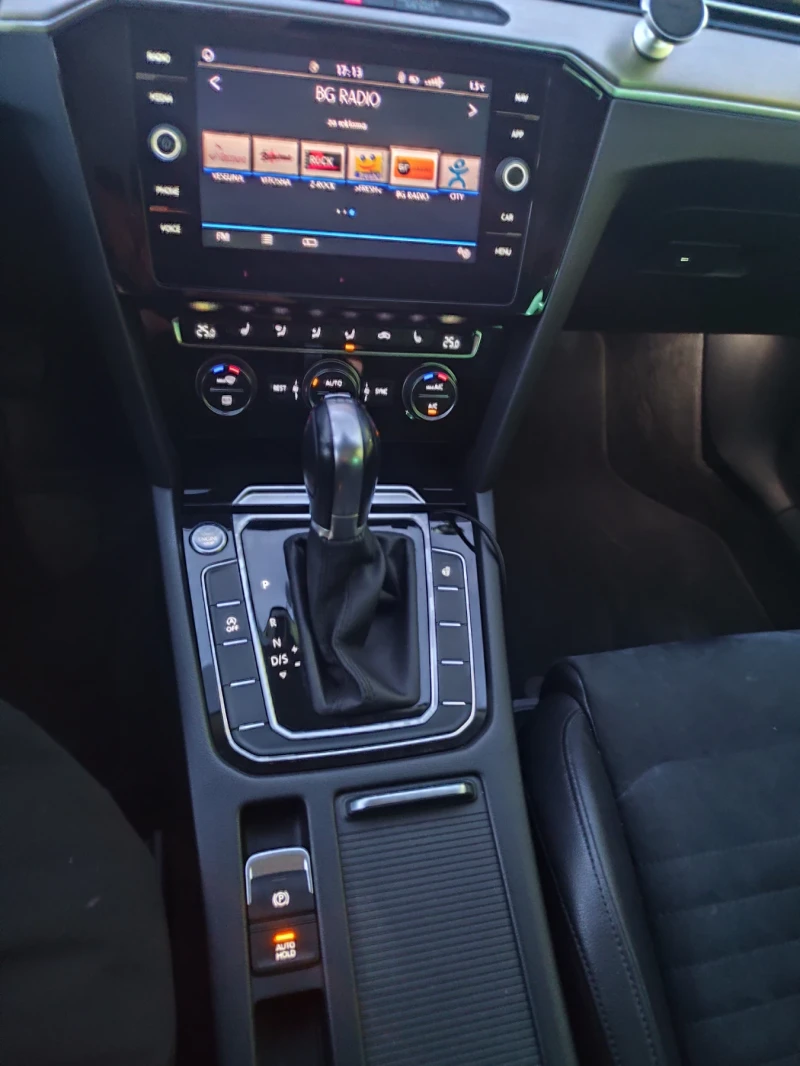 VW Passat, снимка 8 - Автомобили и джипове - 52959257