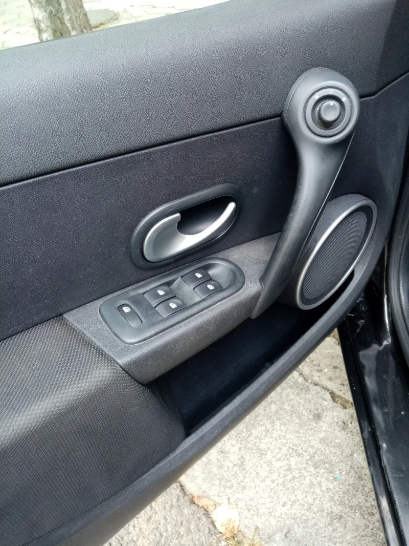 Renault Clio, снимка 10 - Автомобили и джипове - 53180289