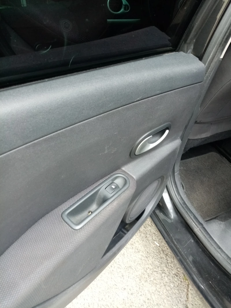 Renault Clio, снимка 11 - Автомобили и джипове - 53180289