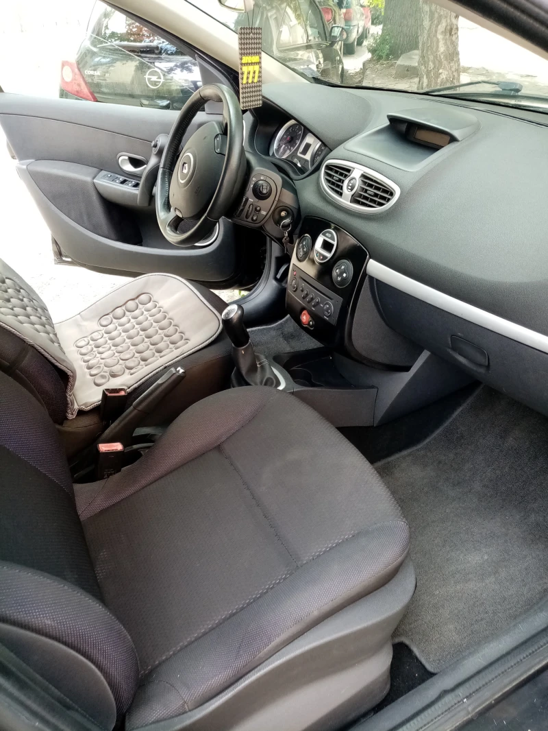Renault Clio, снимка 6 - Автомобили и джипове - 53180289