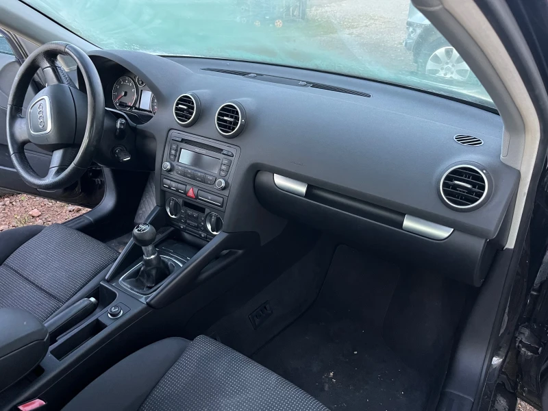 Audi A3 1.8TSI, снимка 9 - Автомобили и джипове - 53306276