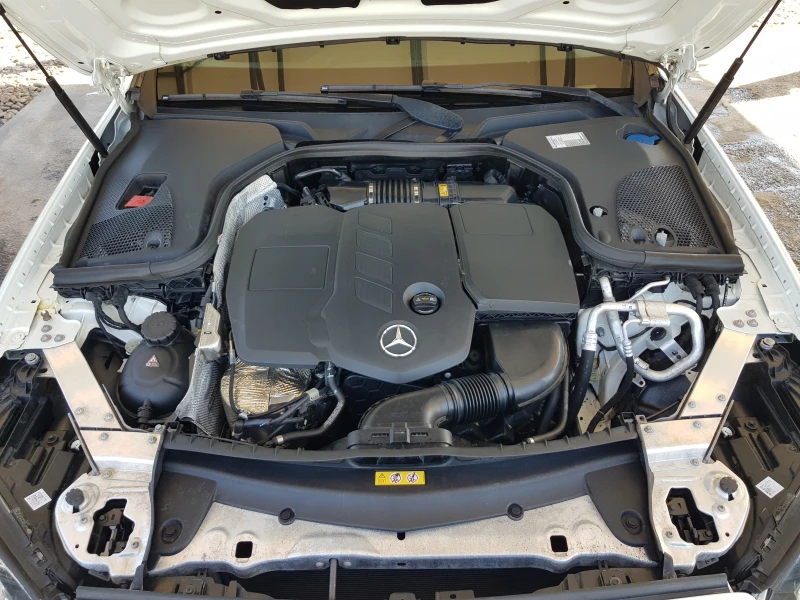 Mercedes-Benz E 220 D 4matic /02/2020г. EURO 6D ЛИЗИНГ, снимка 16 - Автомобили и джипове - 53361382