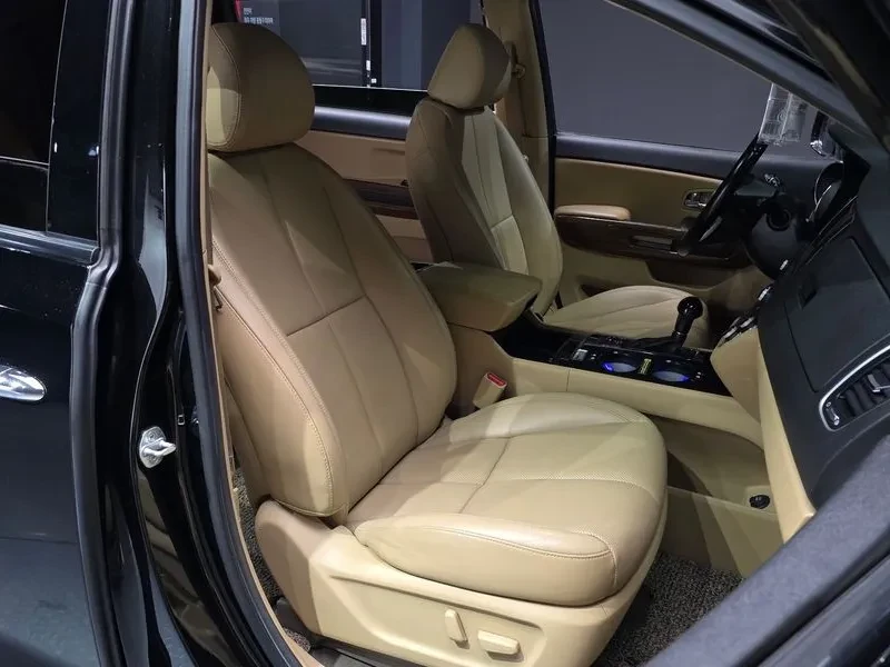 Kia Carnival 7-Seater High Limousine President, снимка 10 - Автомобили и джипове - 55689972