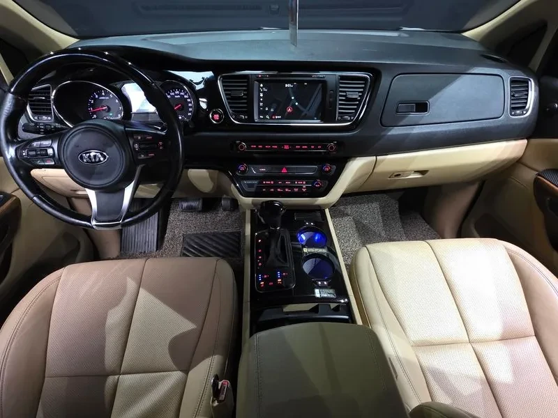 Kia Carnival 7-Seater High Limousine President, снимка 7 - Автомобили и джипове - 55689972