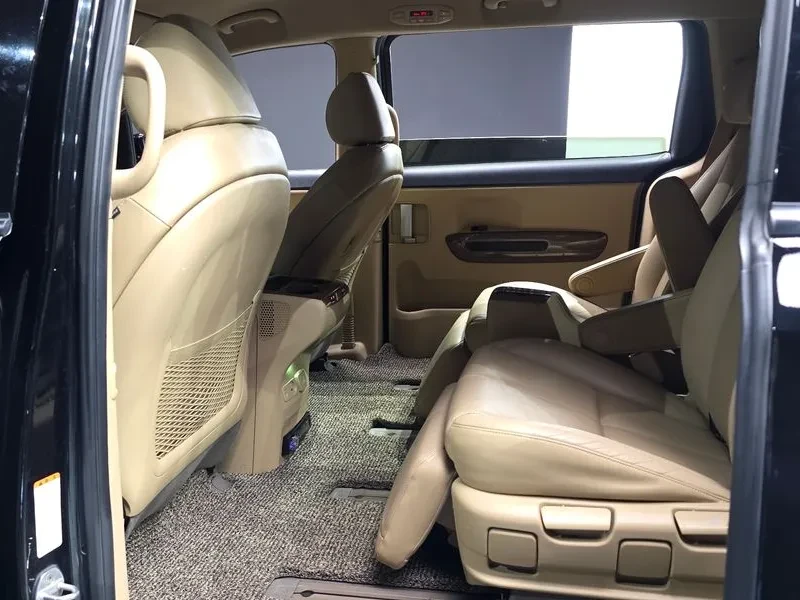 Kia Carnival 7-Seater High Limousine President, снимка 12 - Автомобили и джипове - 55689972