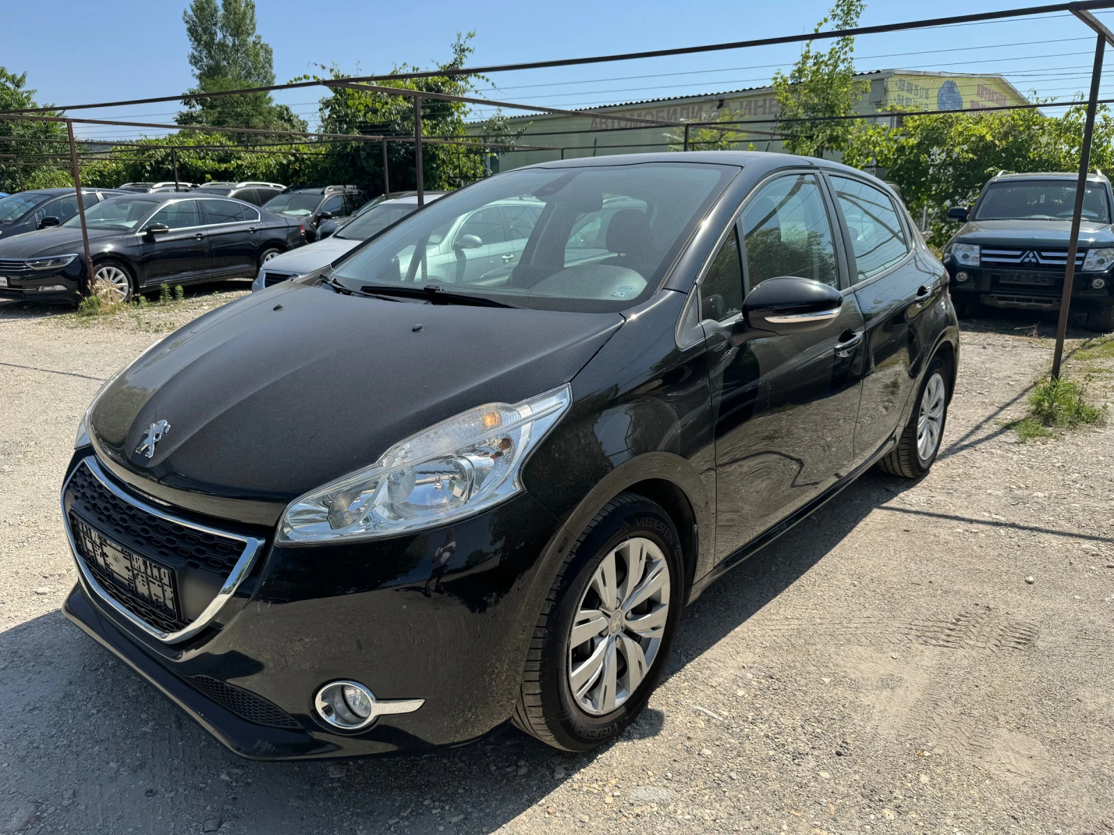 Peugeot 208  - изображение 2