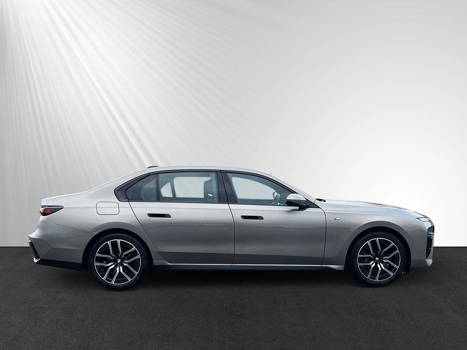 BMW 740 d/xDrive/ M-SPORT/SKY LOUNGE/ B&W/360/ ICONIC GLOW - изображение 2