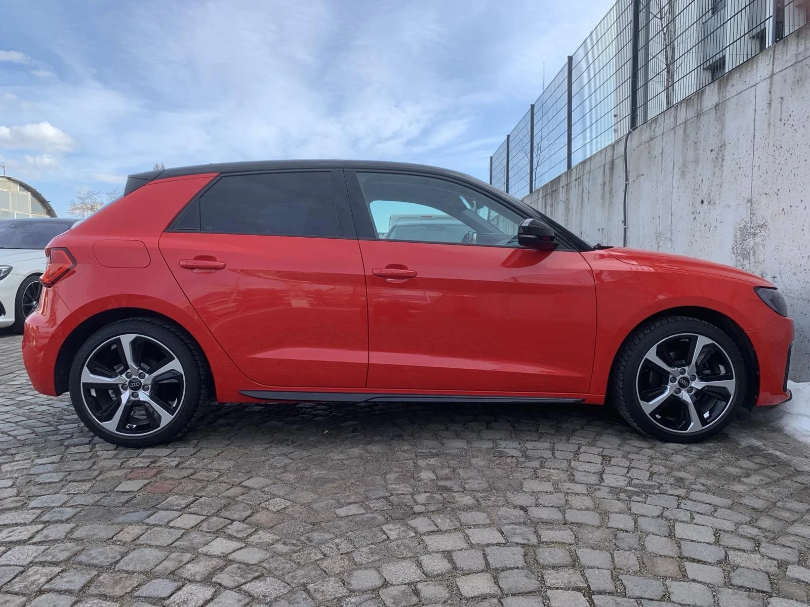 Audi A1 30TFSI/SPORTBACK - изображение 4