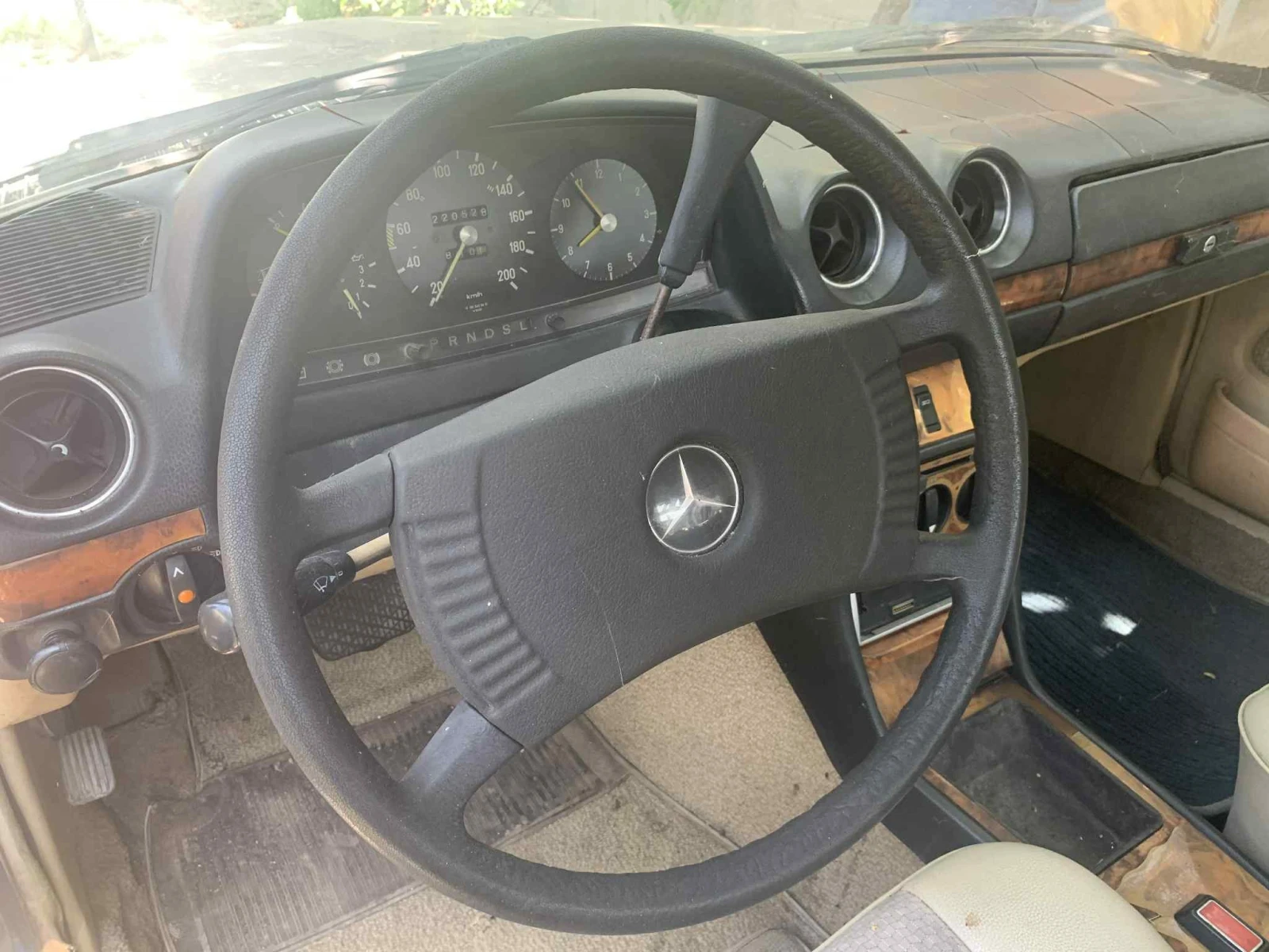 Mercedes-Benz 230 W123 CE - изображение 7