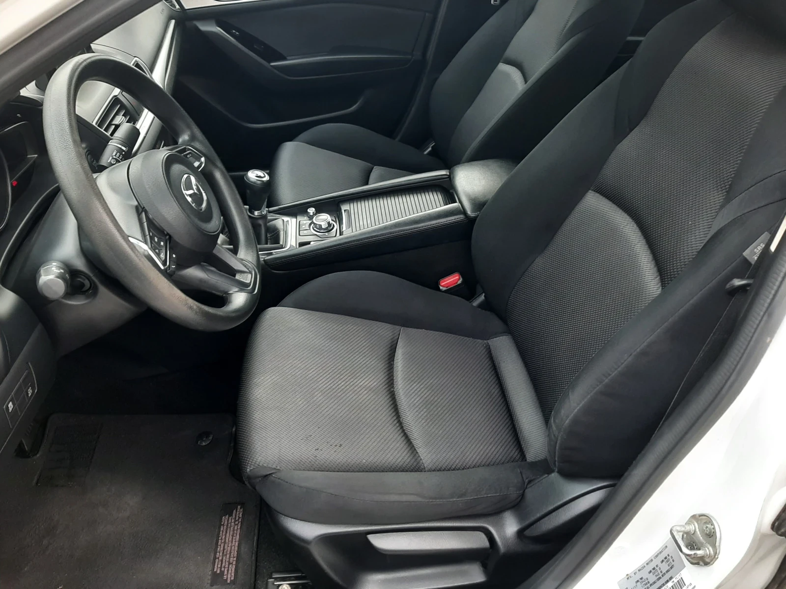 Mazda 3 2.0i SKYACTIVE  - изображение 10