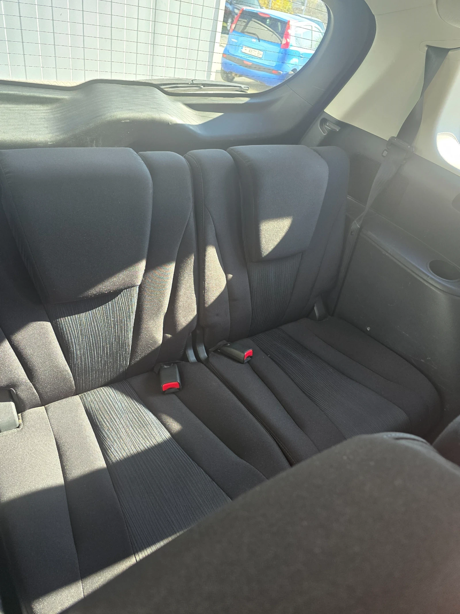 Mazda 5 2.0i 7места - изображение 10