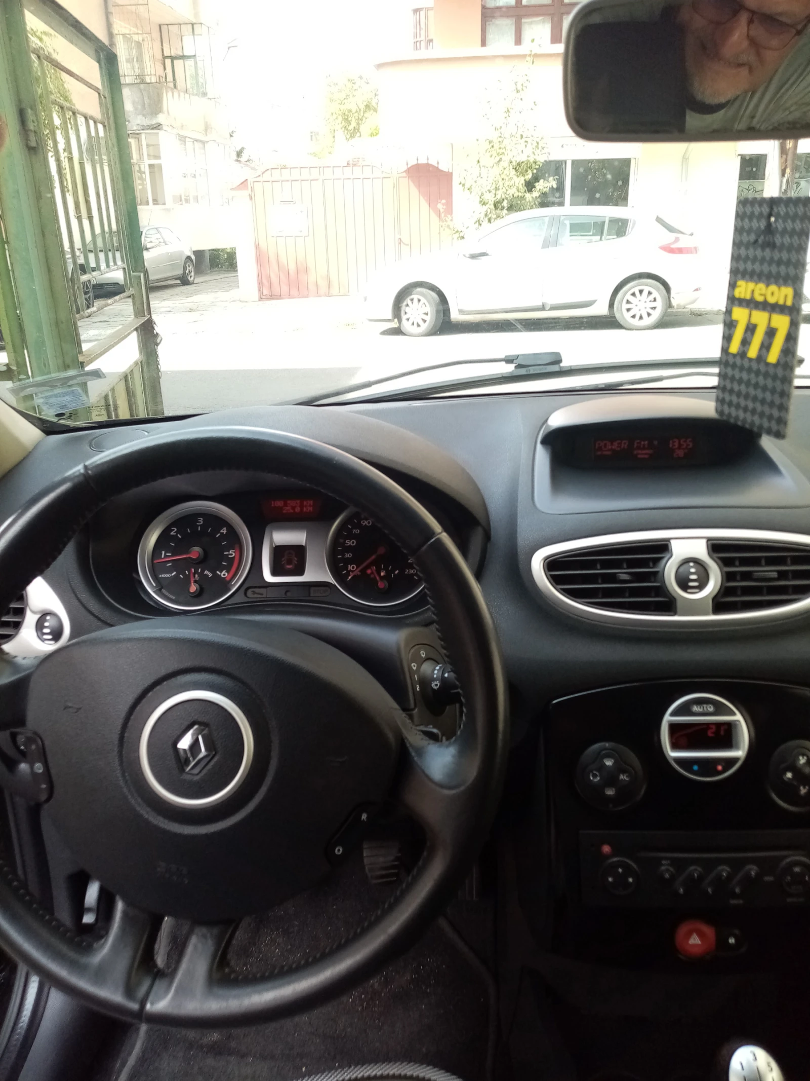 Renault Clio | Mobile.bg � ����������� 15