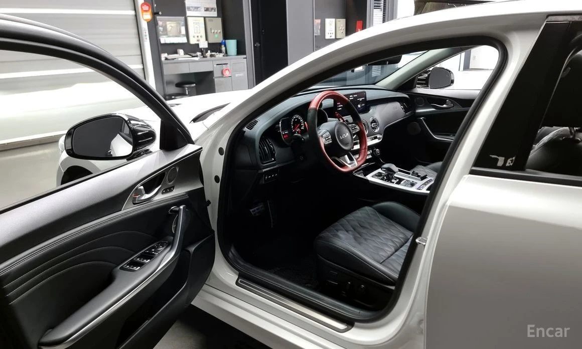 Kia Stinger  - изображение 10