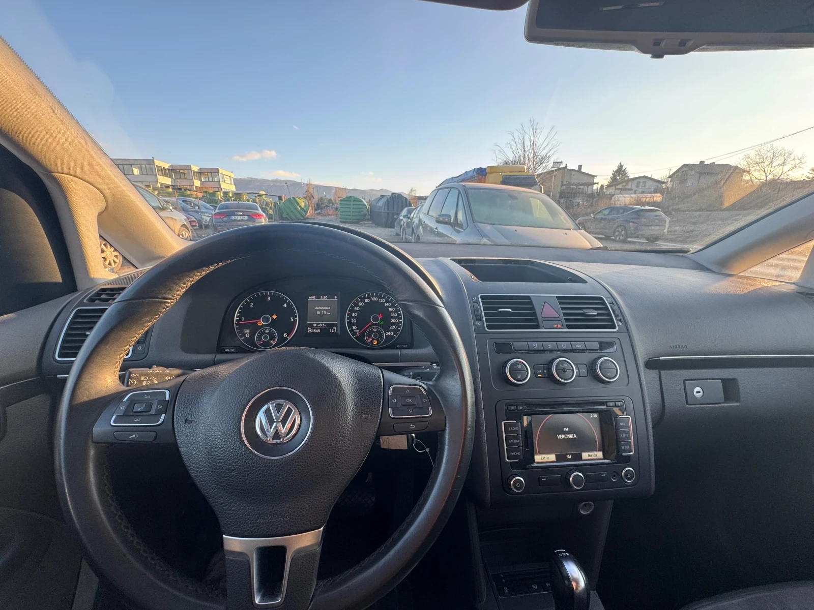 VW Touran ТОП* СОБСТВЕН ЛИЗИНГ, снимка 9 - Автомобили и джипове - 53796167