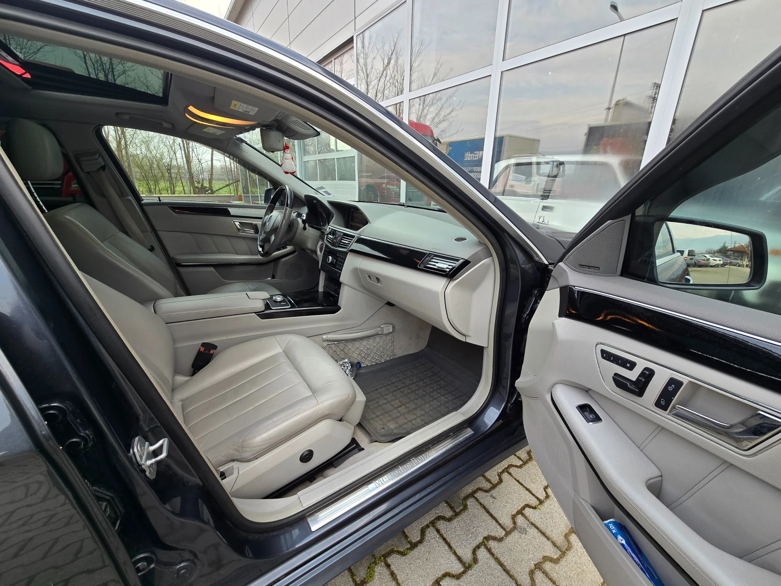 Mercedes-Benz E 350 NAVI* * KAMERA* * TOP* *  | Mobile.bg � ����������� 15
