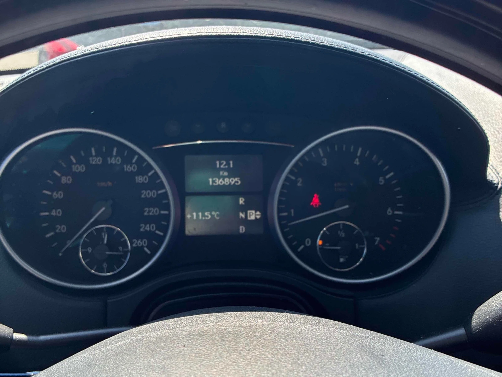 Mercedes-Benz ML 550 AMG ОБДУХВАНЕ PANO AIRMATIC БЕЗ ИНЦИДЕНТ , снимка 8 - Автомобили и джипове - 54138303