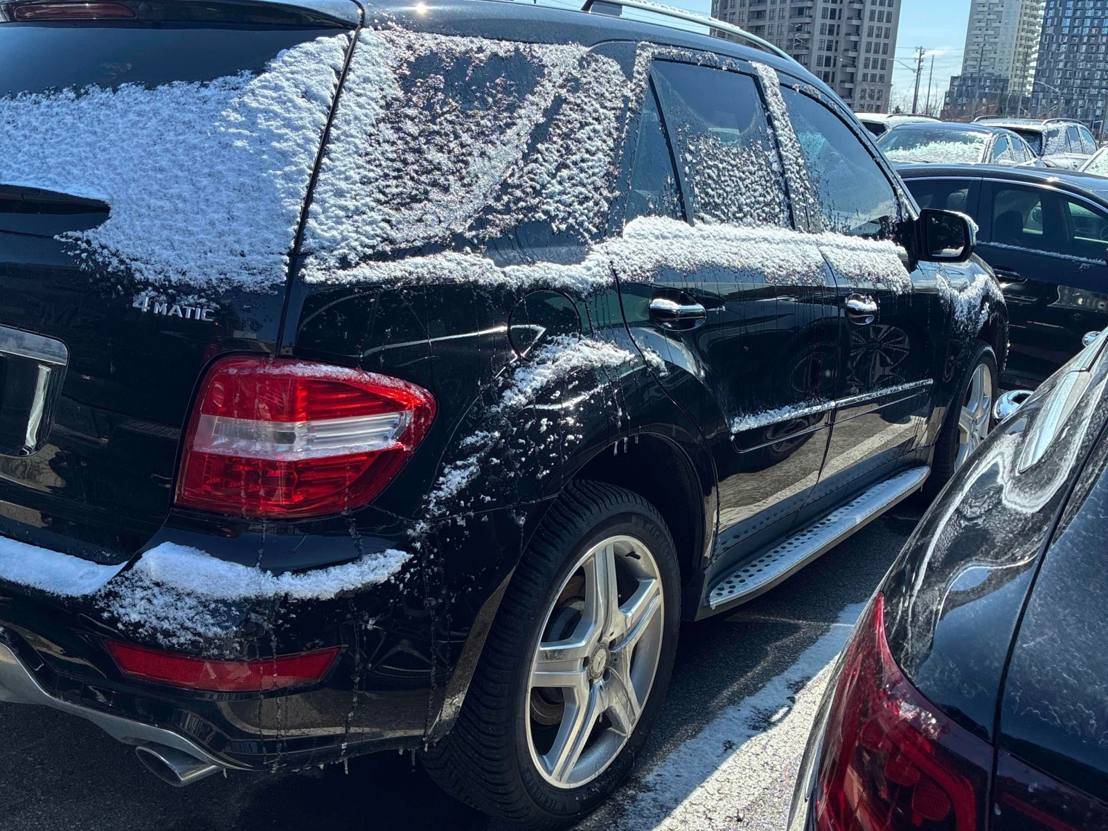 Mercedes-Benz ML 550 AMG ОБДУХВАНЕ PANO AIRMATIC БЕЗ ИНЦИДЕНТ , снимка 4 - Автомобили и джипове - 54138303