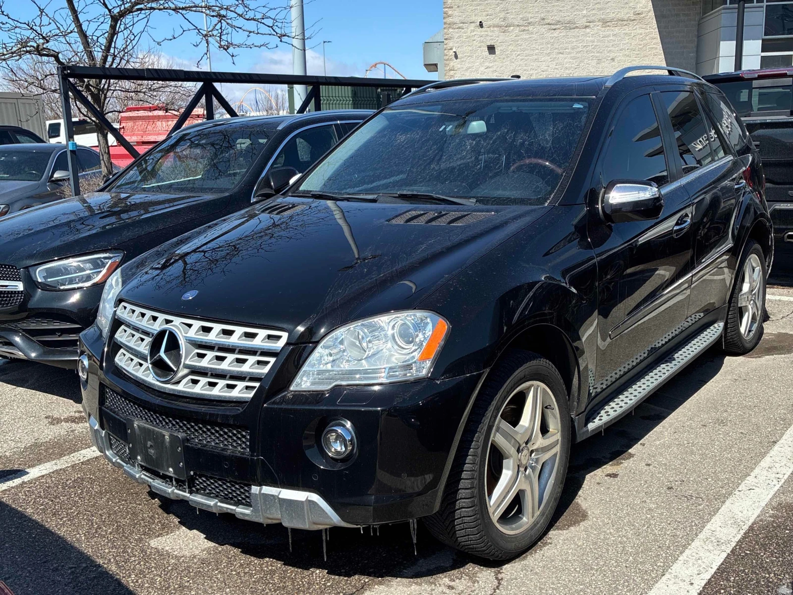 Mercedes-Benz ML 550 AMG ОБДУХВАНЕ PANO AIRMATIC БЕЗ ИНЦИДЕНТ , снимка 3 - Автомобили и джипове - 54138303