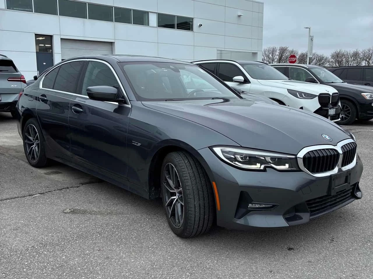 BMW 330 e xDrive/ШИБИДАХ/ОТ ПРЕДСТАВИТЕЛСТВО, снимка 4 - Автомобили и джипове - 54171642