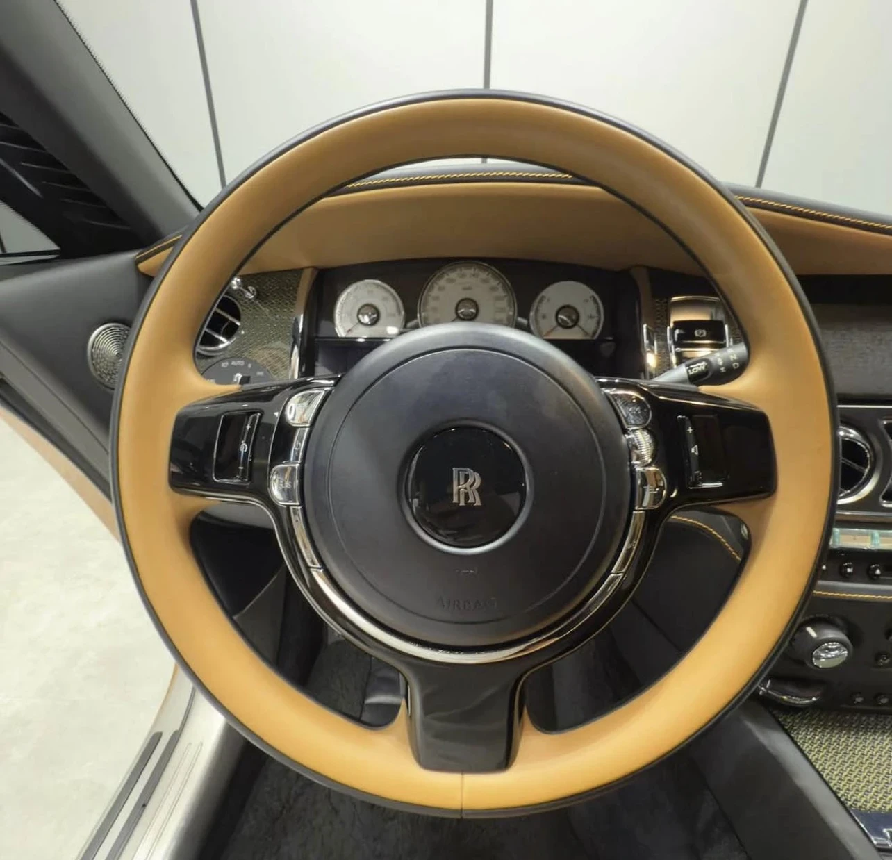 Rolls-Royce Wraith BLACK BADGE, снимка 5 - Автомобили и джипове - 54372540