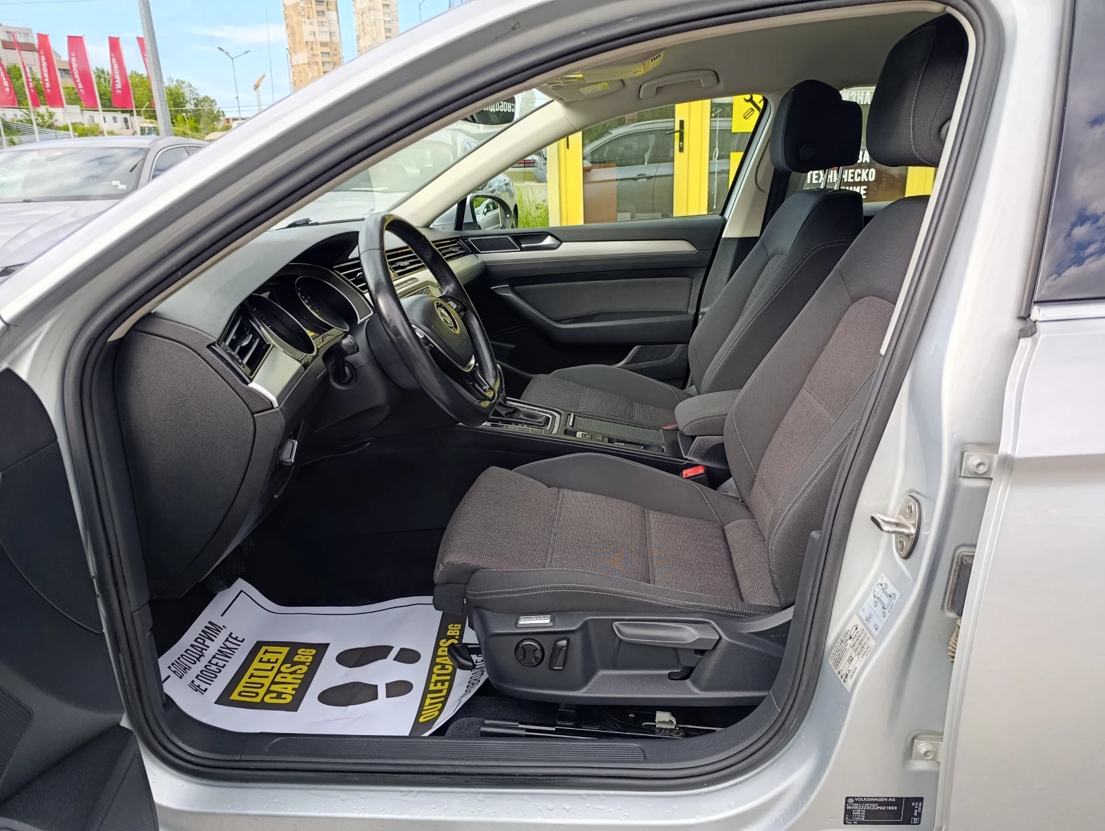 VW Passat 2.0TDI Comfortline, снимка 5 - Автомобили и джипове - 55794335