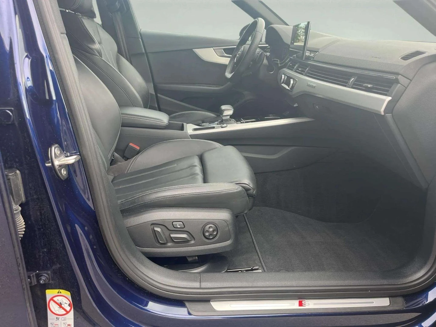 Audi A4, снимка 12 - Автомобили и джипове - 55217223