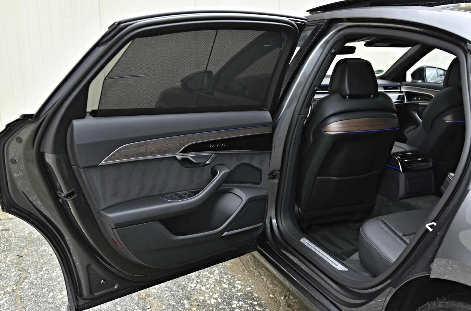 Audi A8 5.5 TFSI LONG FACELIFT* S-LINE* RS* DIGITAL OLED , снимка 17 - Автомобили и джипове - 54954877